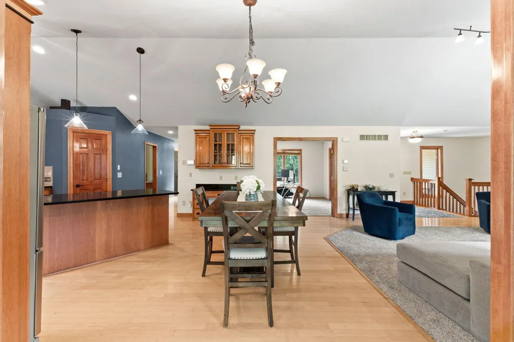 27166 Bayshore Circle NW Isanti, MN 55040