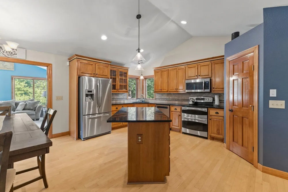 27166 Bayshore Circle NW Isanti, MN 55040