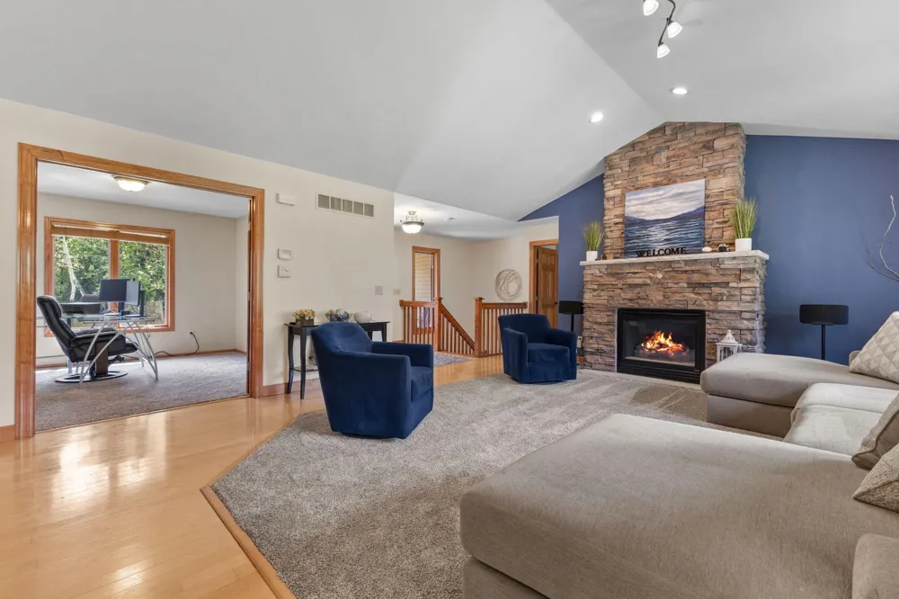 27166 Bayshore Circle NW Isanti, MN 55040
