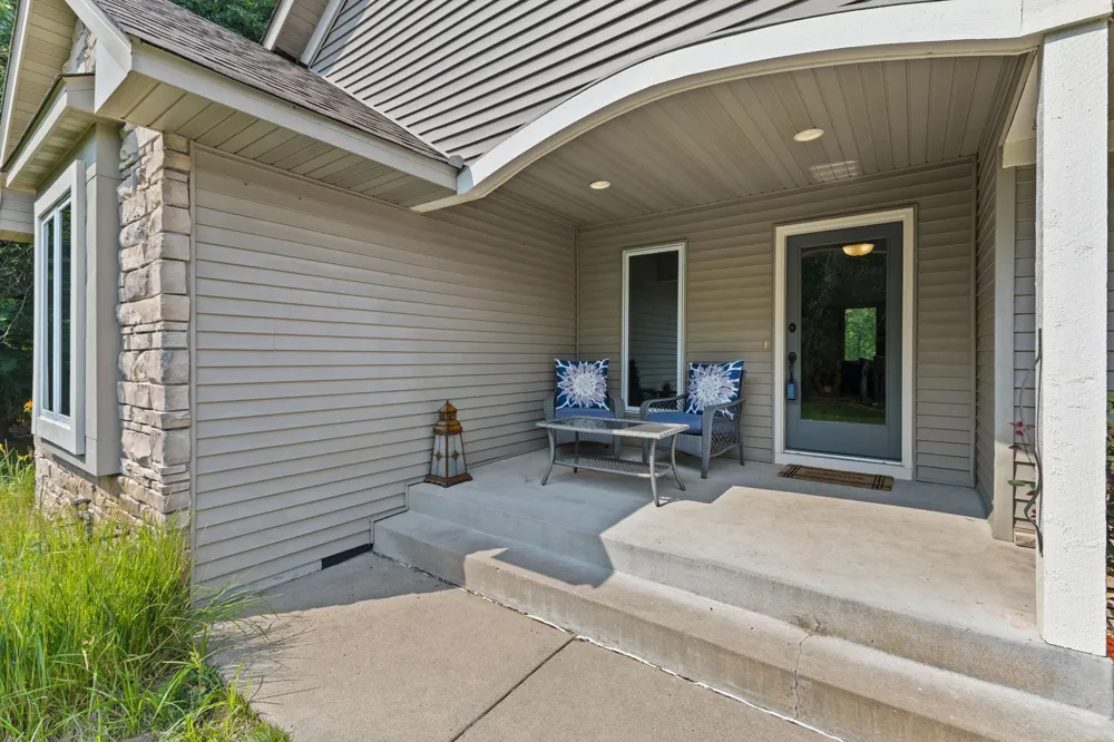 27166 Bayshore Circle NW Isanti, MN 55040
