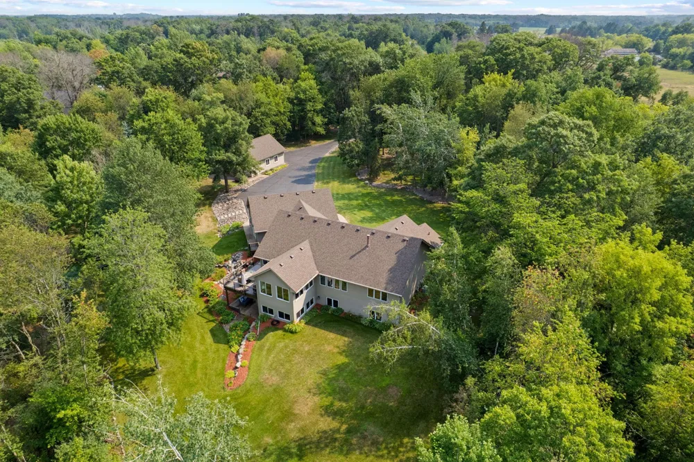 27166 Bayshore Circle NW Isanti, MN 55040