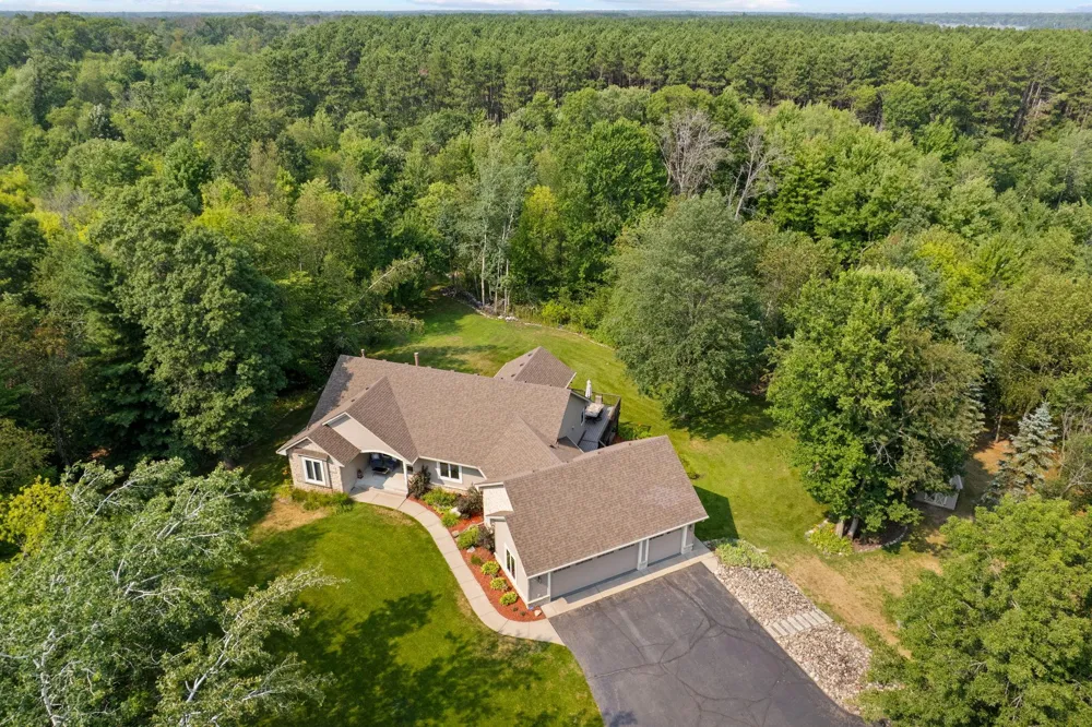27166 Bayshore Circle NW Isanti, MN 55040
