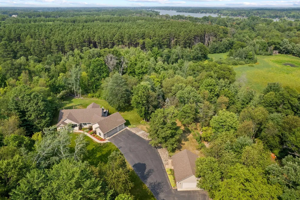27166 Bayshore Circle NW Isanti, MN 55040
