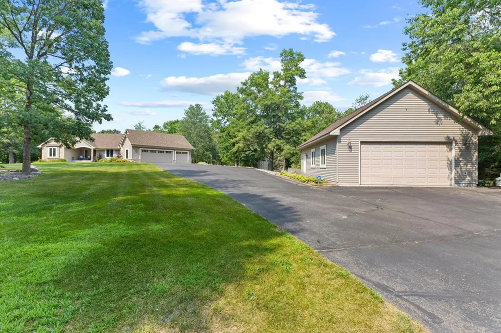 27166 Bayshore Circle NW Isanti, MN 55040