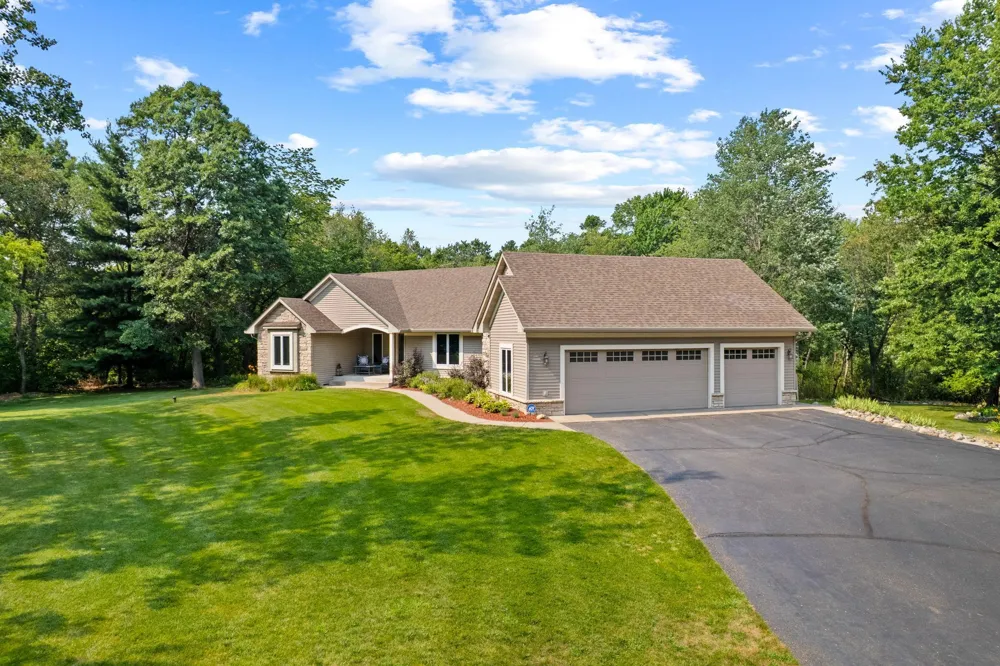 27166 Bayshore Circle NW Isanti, MN 55040
