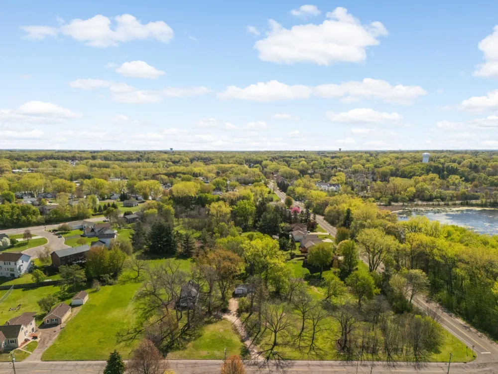 1240 McKnight Road Maplewood, MN 55119
