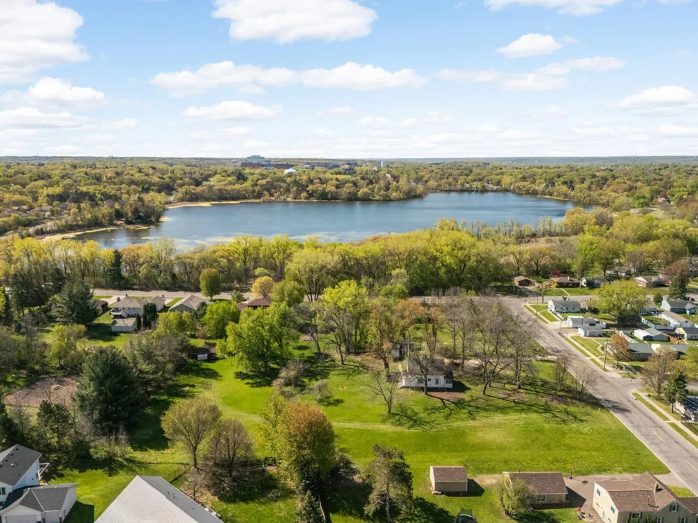 1240 McKnight Road Maplewood, MN 55119