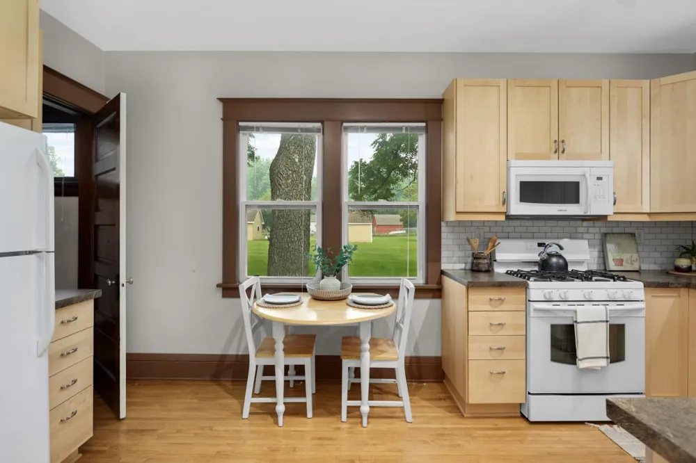 1240 McKnight Road Maplewood, MN 55119