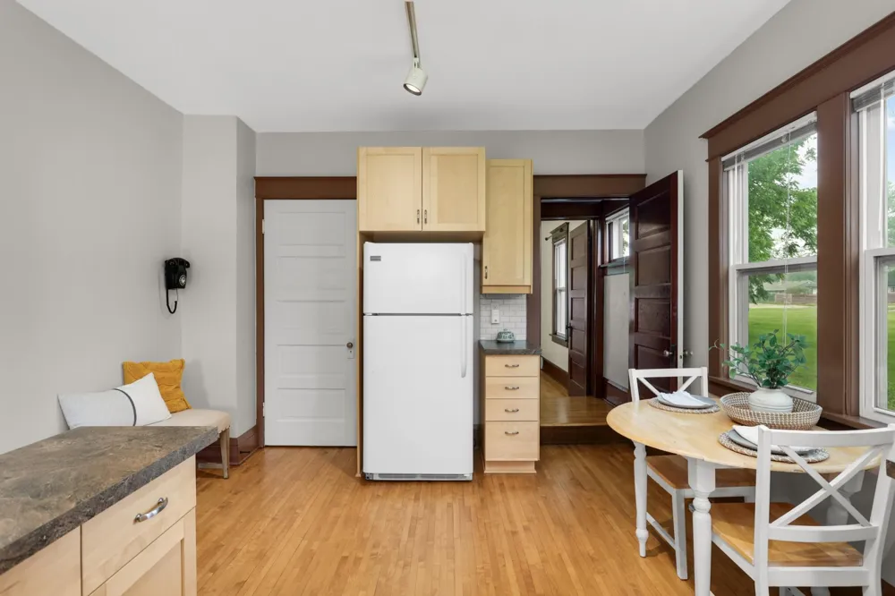 1240 McKnight Road Maplewood, MN 55119