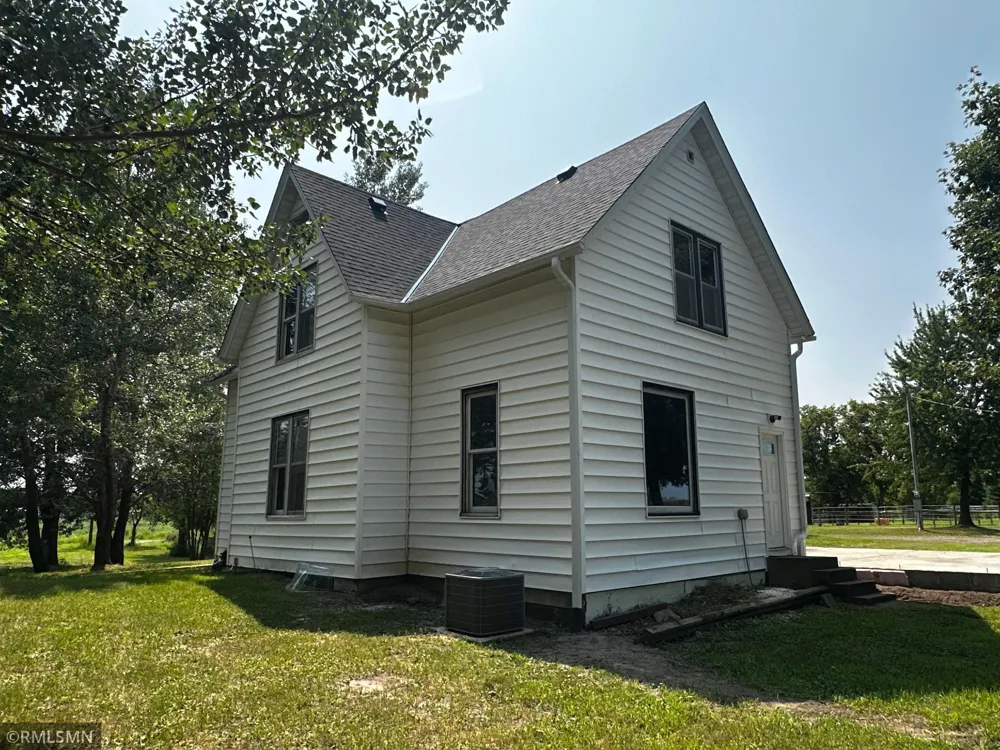12737 375th Street North Branch, MN 55056
