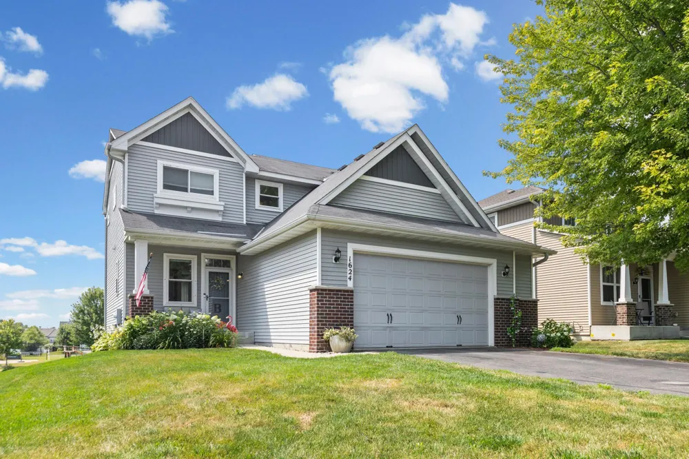 1624 Hackberry Court Carver, MN 55315