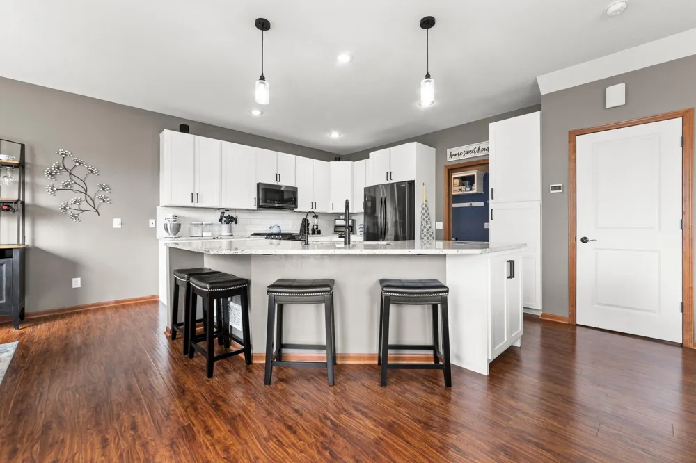1624 Hackberry Court Carver, MN 55315