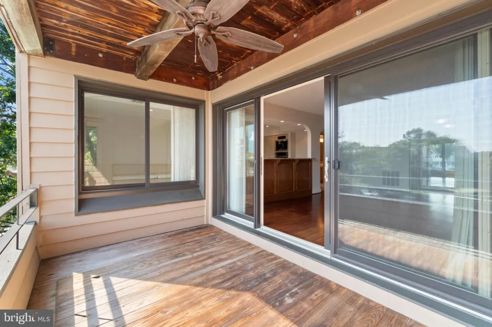 15 PRESIDENT POINT DRIVE #B2 Annapolis, MD 21403