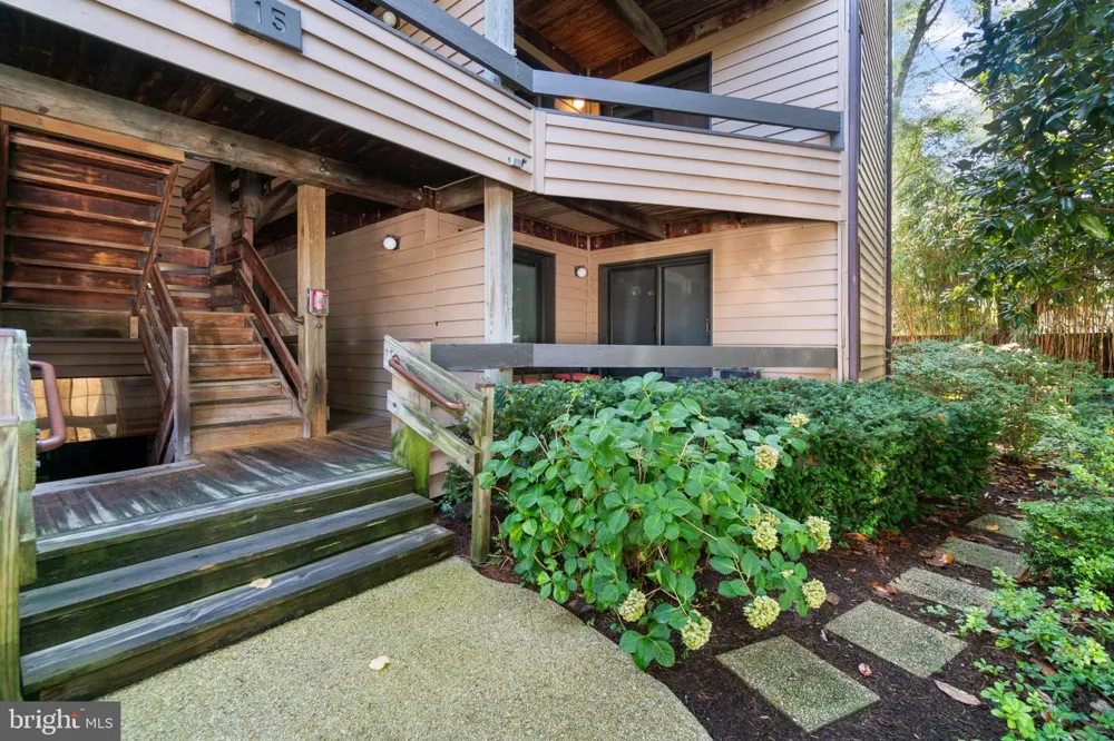 15 PRESIDENT POINT DRIVE #B2 Annapolis, MD 21403