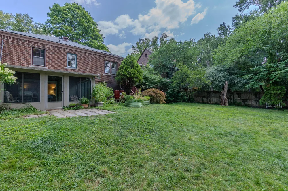 519 Fairview Circle Ypsilanti, MI 48197