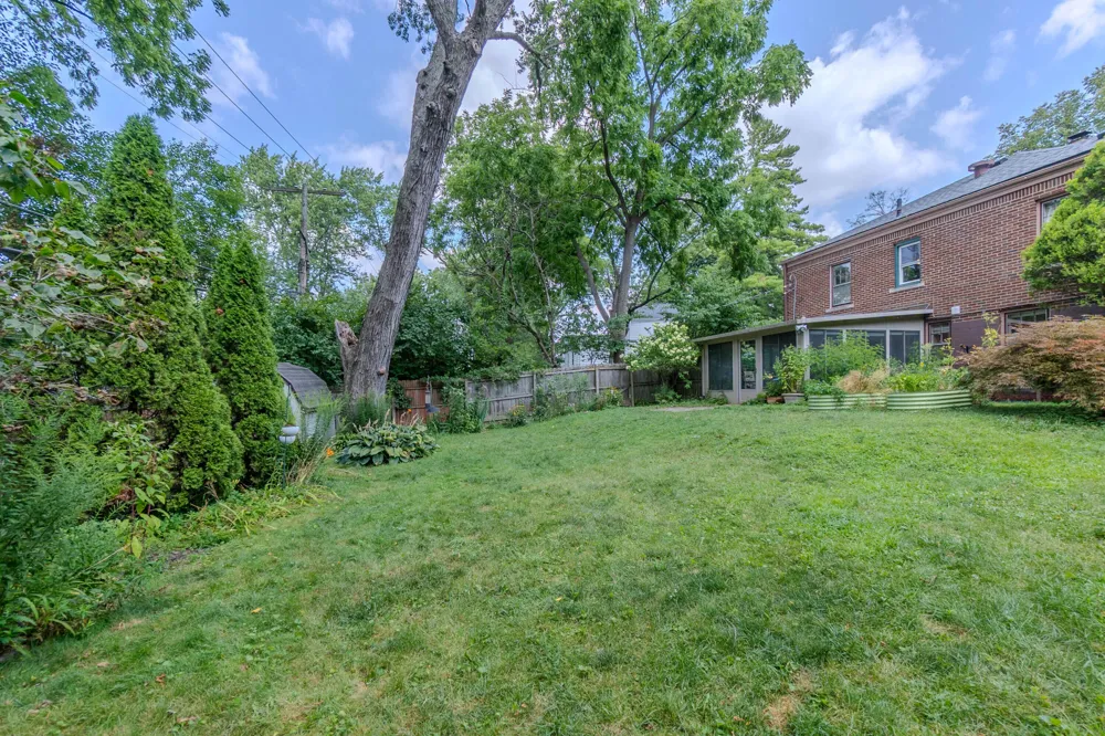 519 Fairview Circle Ypsilanti, MI 48197