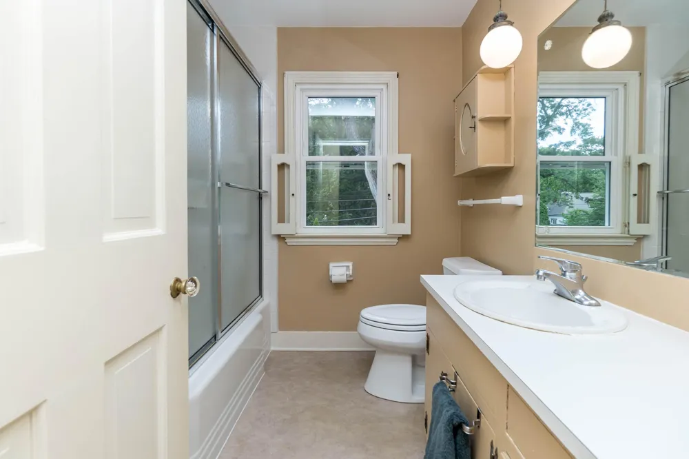 519 Fairview Circle Ypsilanti, MI 48197
