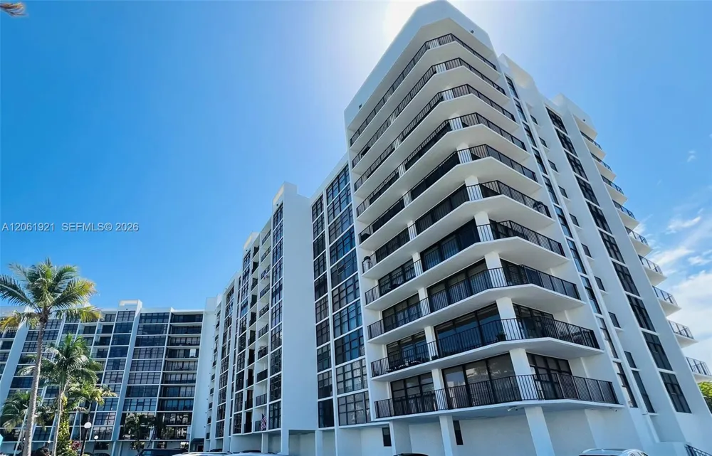 200 Leslie Dr #1017 Hallandale Beach, FL 33009