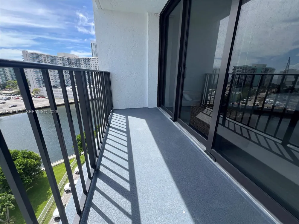 200 Leslie Dr #1017 Hallandale Beach, FL 33009