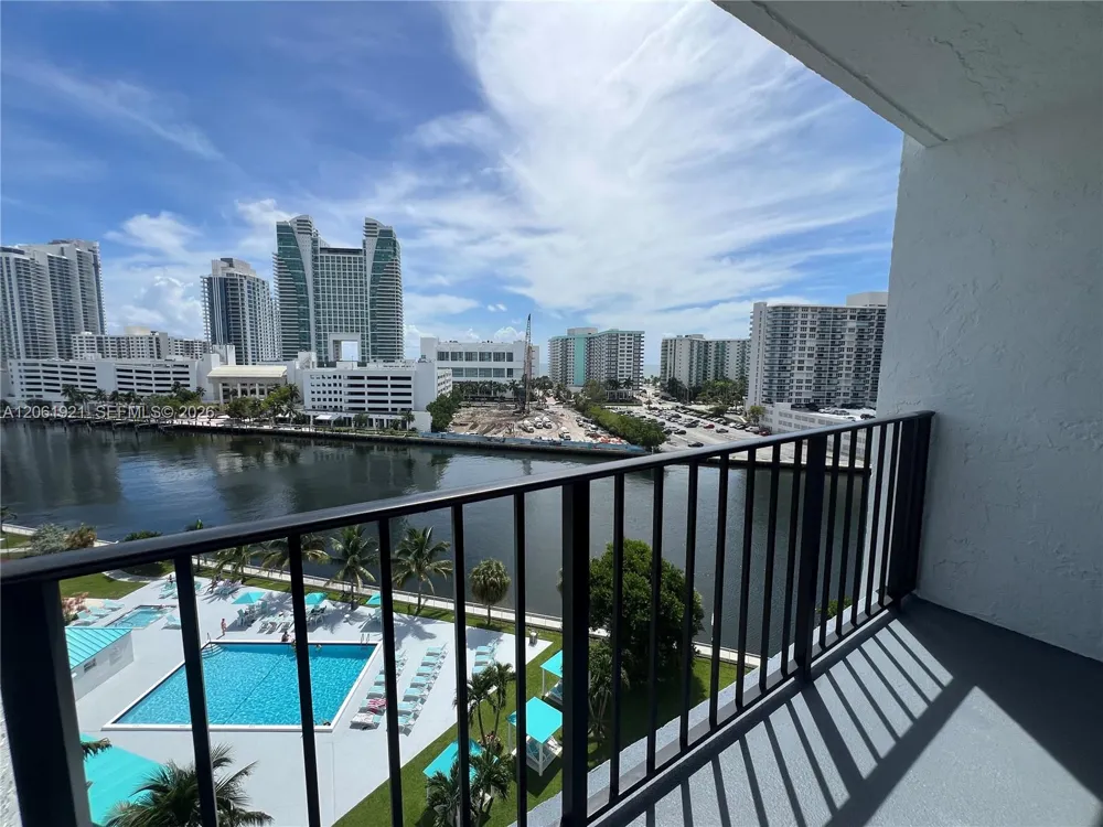 200 Leslie Dr #1017 Hallandale Beach, FL 33009