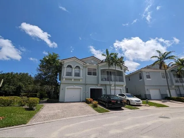 3189 Laurel Ridge Circle Riviera Beach, FL 33404