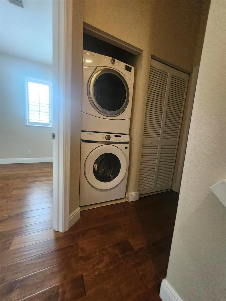 3189 Laurel Ridge Circle Riviera Beach, FL 33404