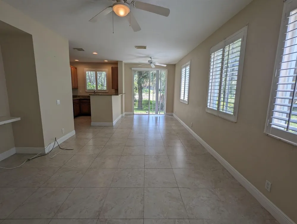 3189 Laurel Ridge Circle Riviera Beach, FL 33404