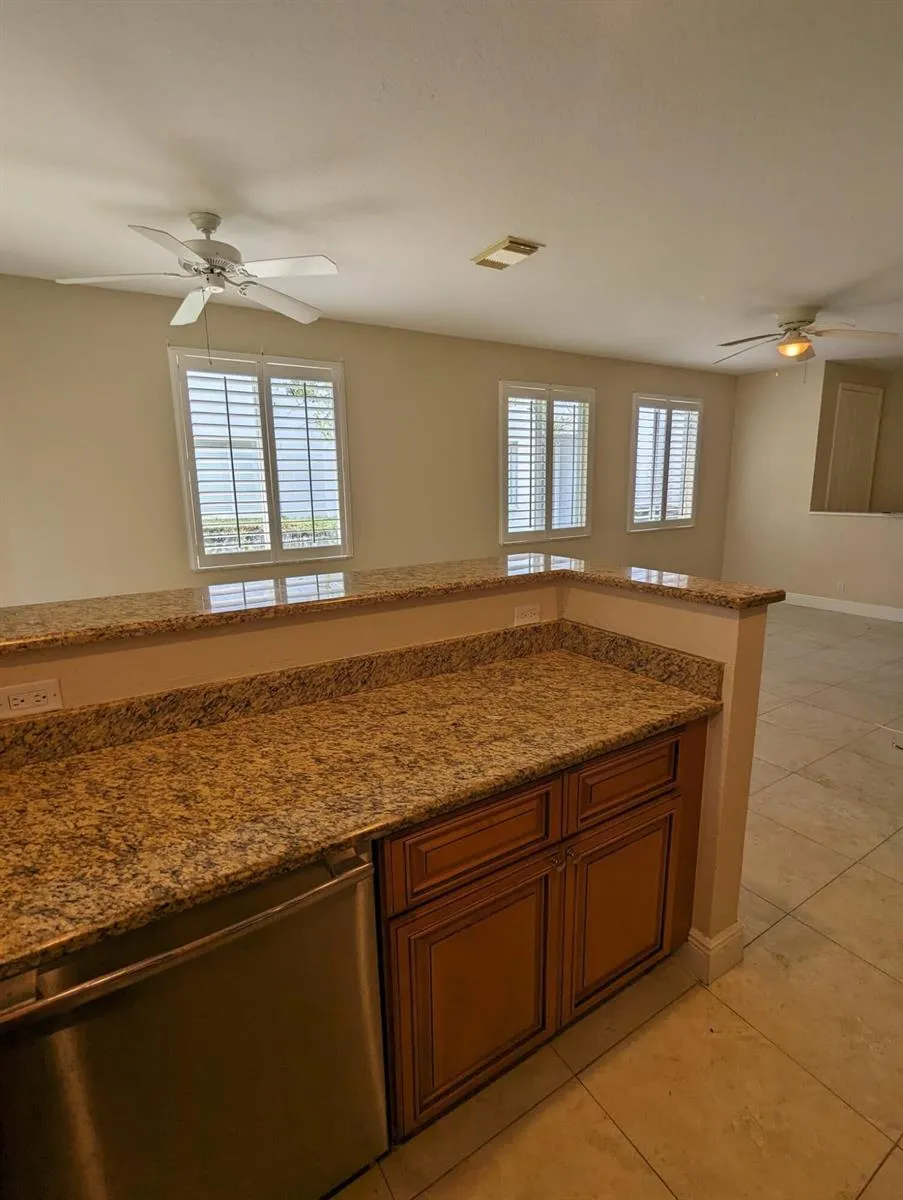 3189 Laurel Ridge Circle Riviera Beach, FL 33404