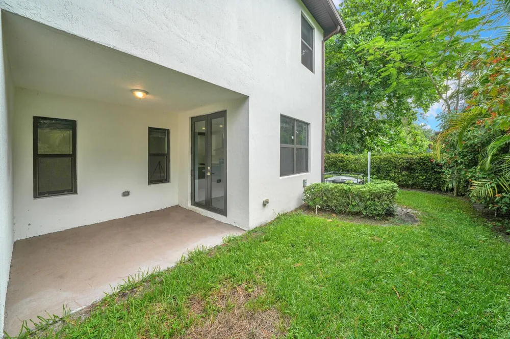 407 Bella Sol Way West Palm Beach, FL 33406
