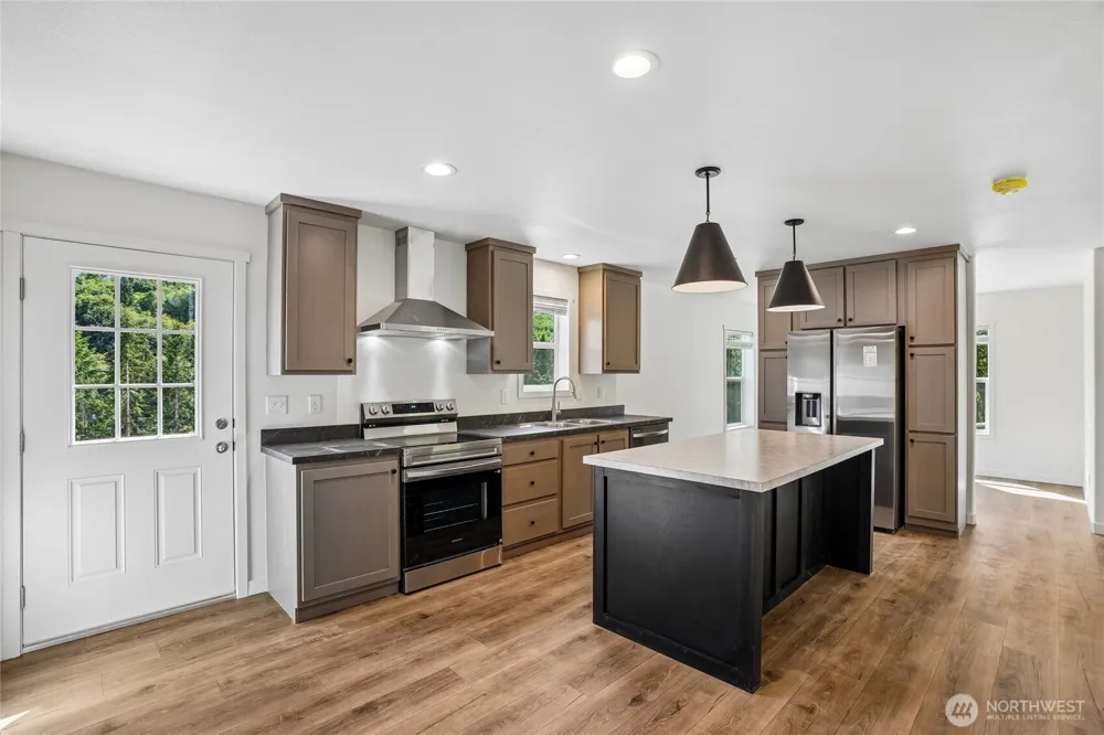 438 S Portal Loop SW Ocean Shores, WA 98569