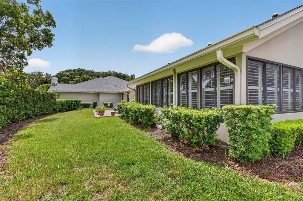 2604 ROYAL LIVERPOOL DRIVE Tarpon Springs, FL 34688