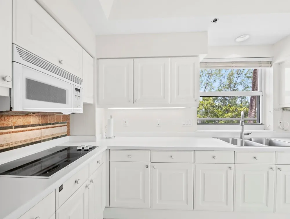 3080 GRAND BAY BOULEVARD #512 Longboat Key, FL 34228