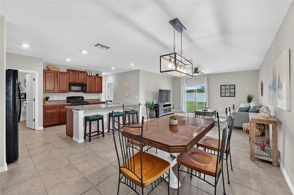 5119 WHITE CHICORY DRIVE Apollo Beach, FL 33572