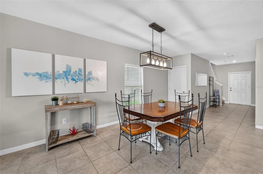 5119 WHITE CHICORY DRIVE Apollo Beach, FL 33572