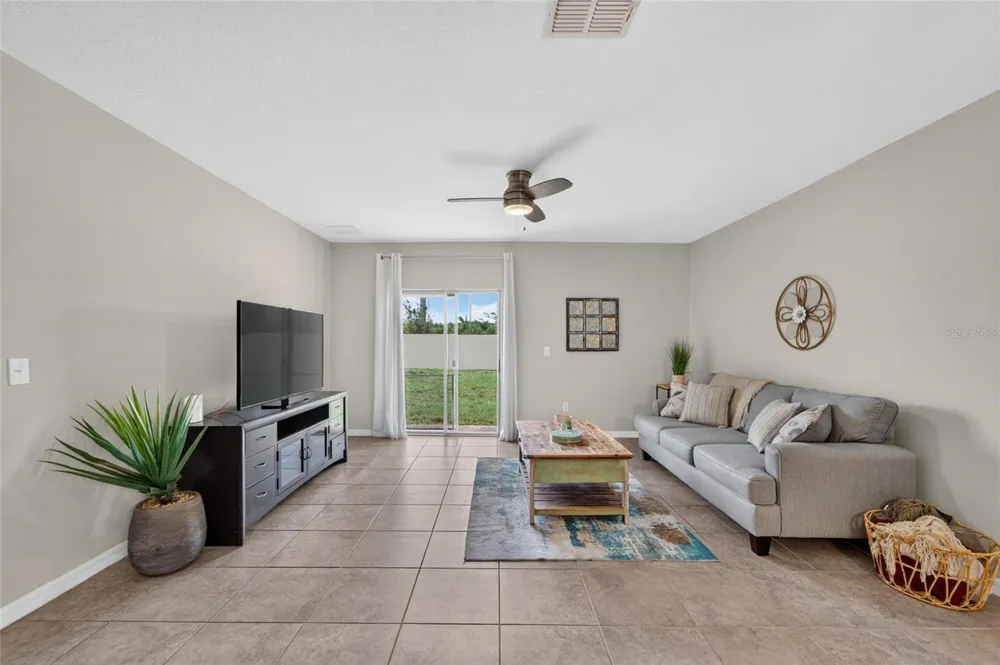 5119 WHITE CHICORY DRIVE Apollo Beach, FL 33572