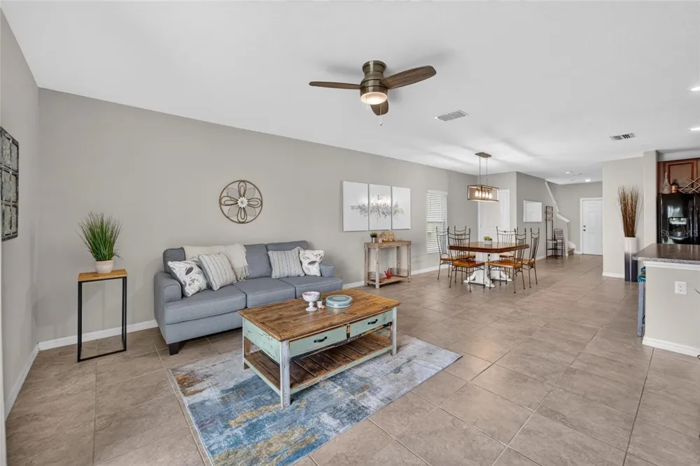 5119 WHITE CHICORY DRIVE Apollo Beach, FL 33572
