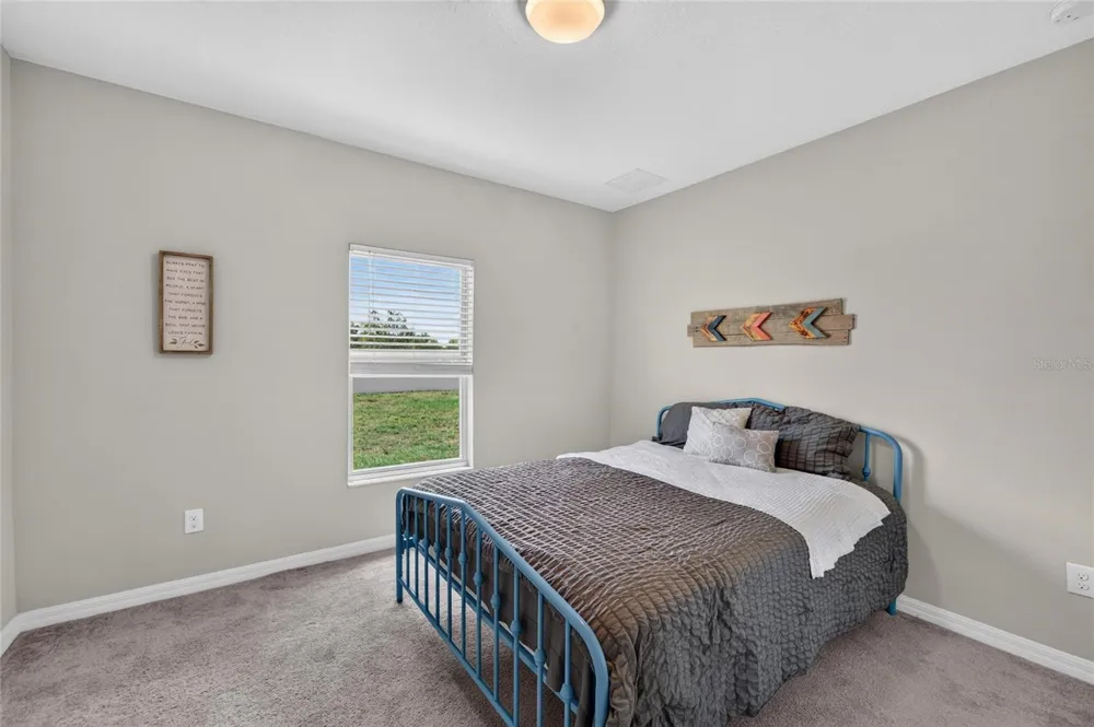 5119 WHITE CHICORY DRIVE Apollo Beach, FL 33572