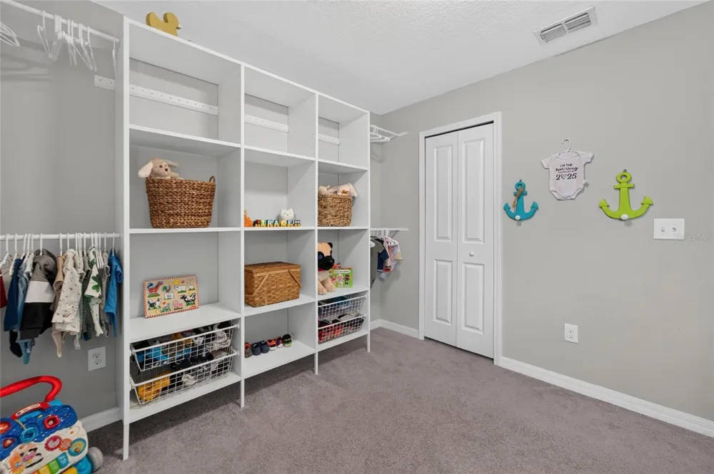 5119 WHITE CHICORY DRIVE Apollo Beach, FL 33572