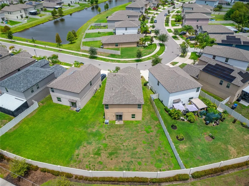 5119 WHITE CHICORY DRIVE Apollo Beach, FL 33572