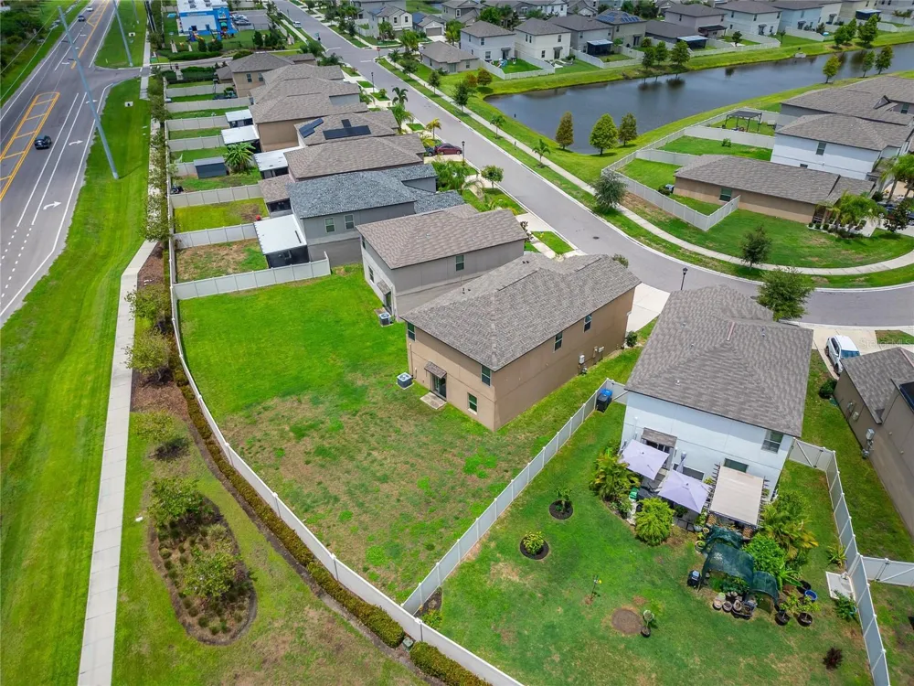 5119 WHITE CHICORY DRIVE Apollo Beach, FL 33572