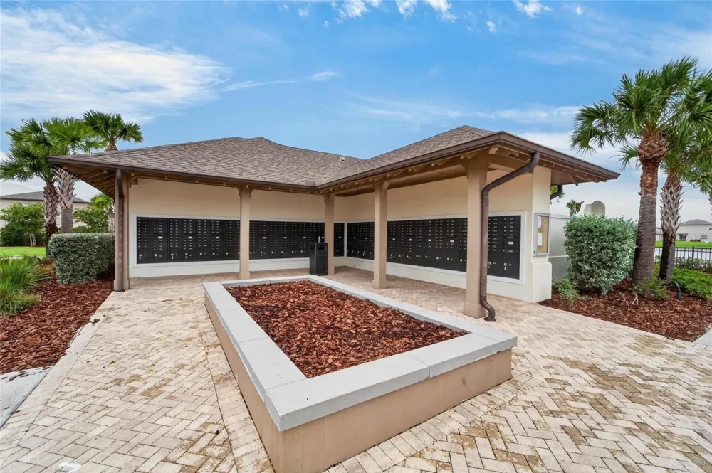 5119 WHITE CHICORY DRIVE Apollo Beach, FL 33572