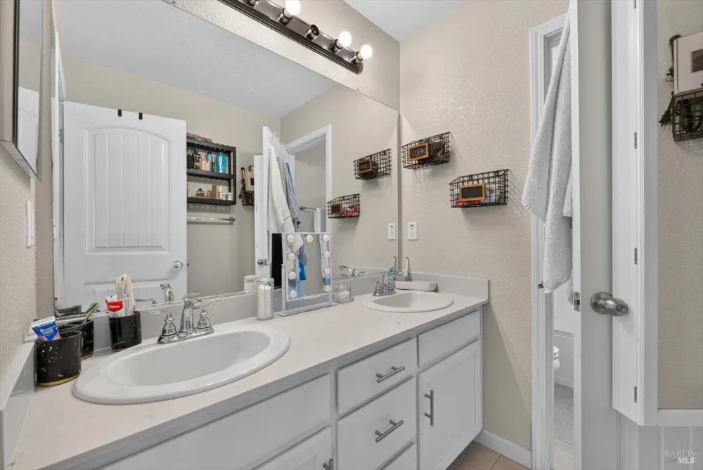 665 Brazelton Circle Vacaville, CA 95688