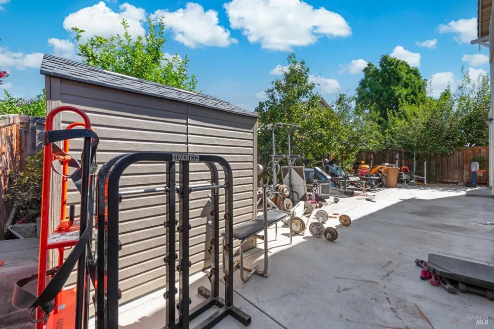 665 Brazelton Circle Vacaville, CA 95688
