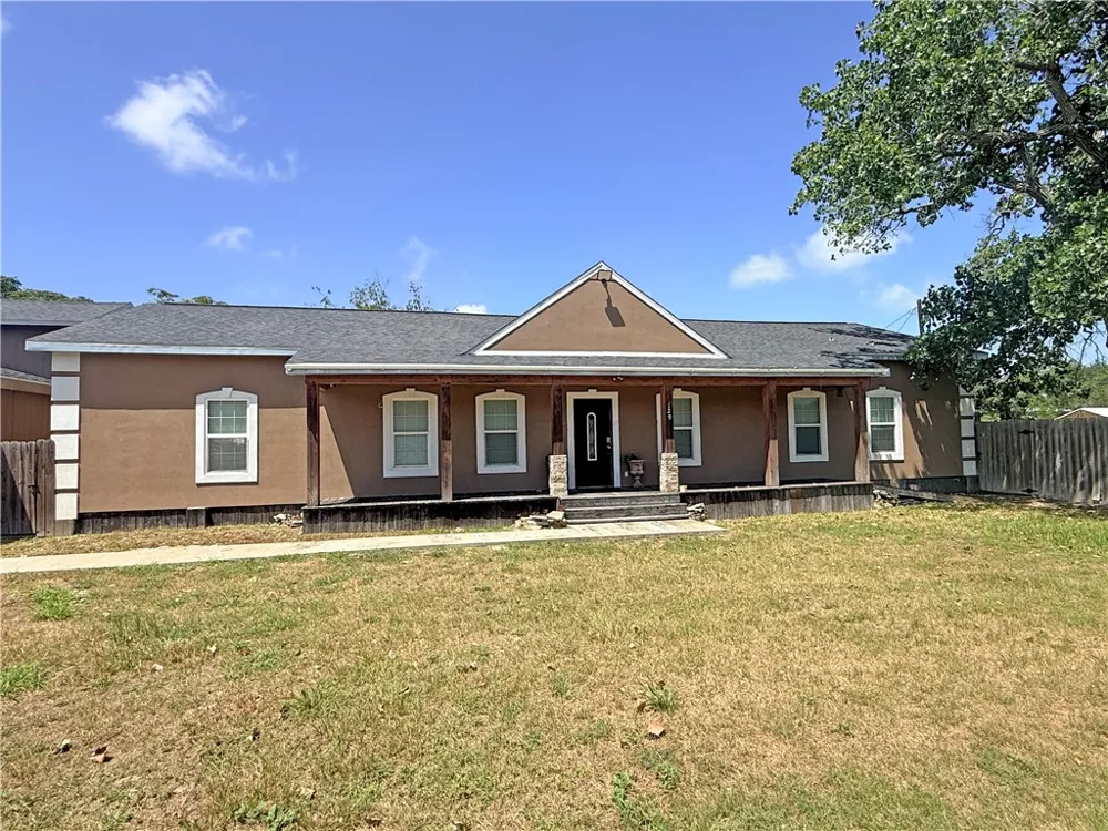 129 S Verne Street Rockport, TX 78382