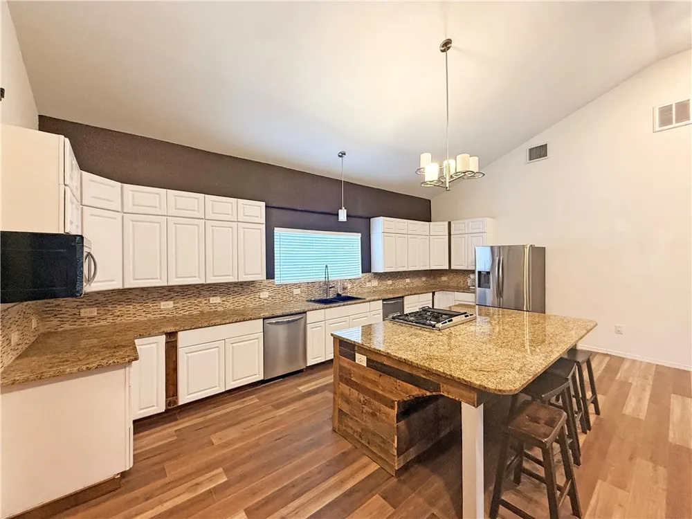 129 S Verne Street Rockport, TX 78382