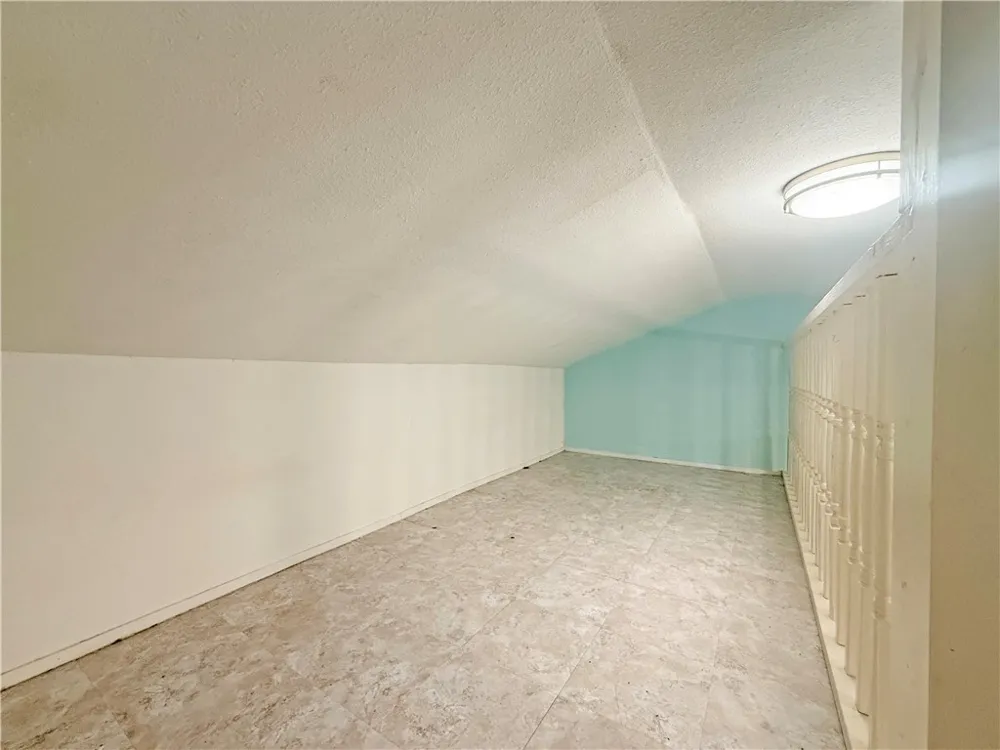 129 S Verne Street Rockport, TX 78382