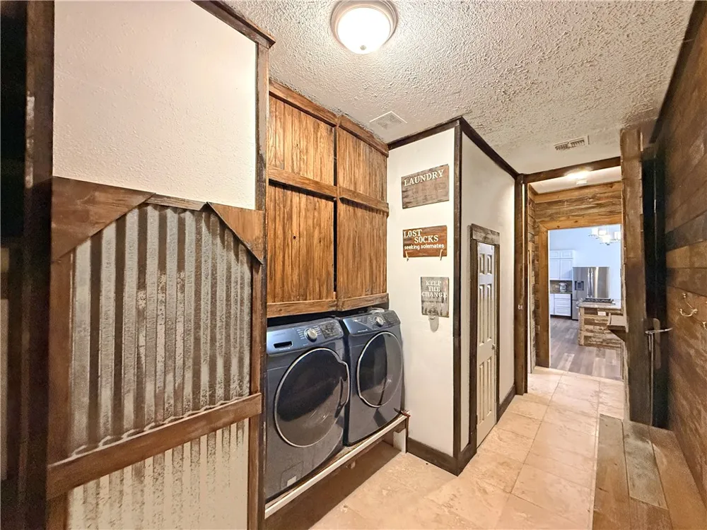 129 S Verne Street Rockport, TX 78382