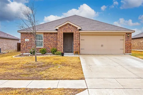 904 Saddle Horn Way