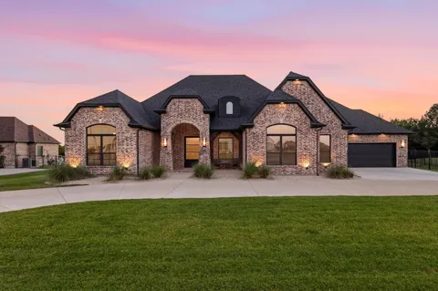 1085 Peppy San Drive