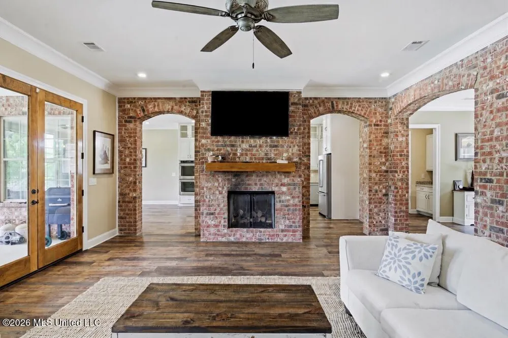 329 Pennebaker Road Vicksburg, MS 39183